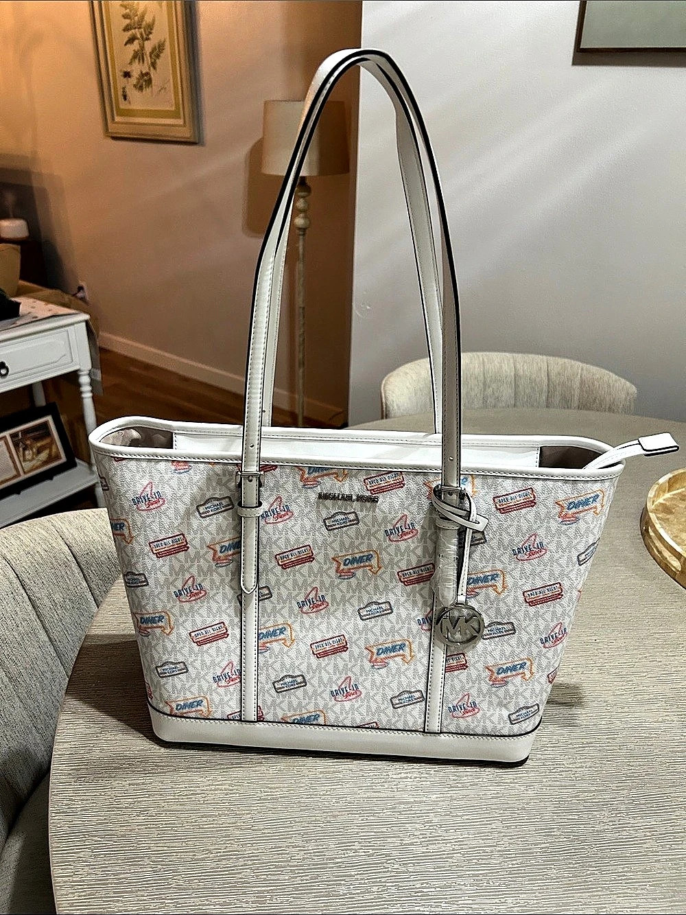 Michael Kors Jet Set Large Printed Signature Logo Tote Bag (Retro Diner) Tote